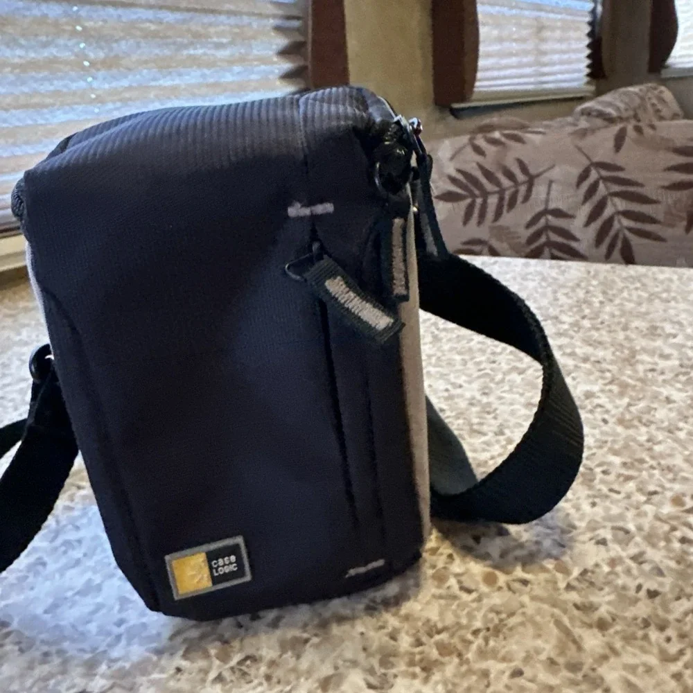 Case Logic Camera Case Small Travel Bag 6
